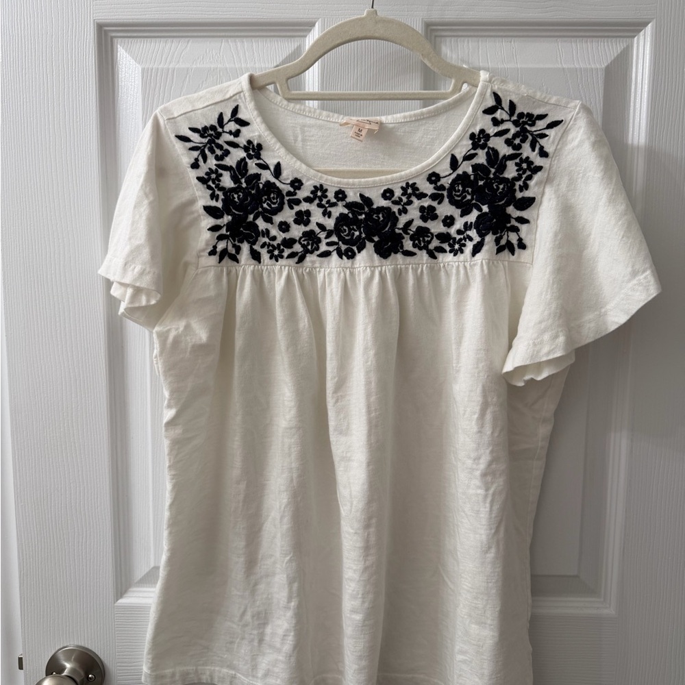 Chic White Top with Navy Floral Embroidery